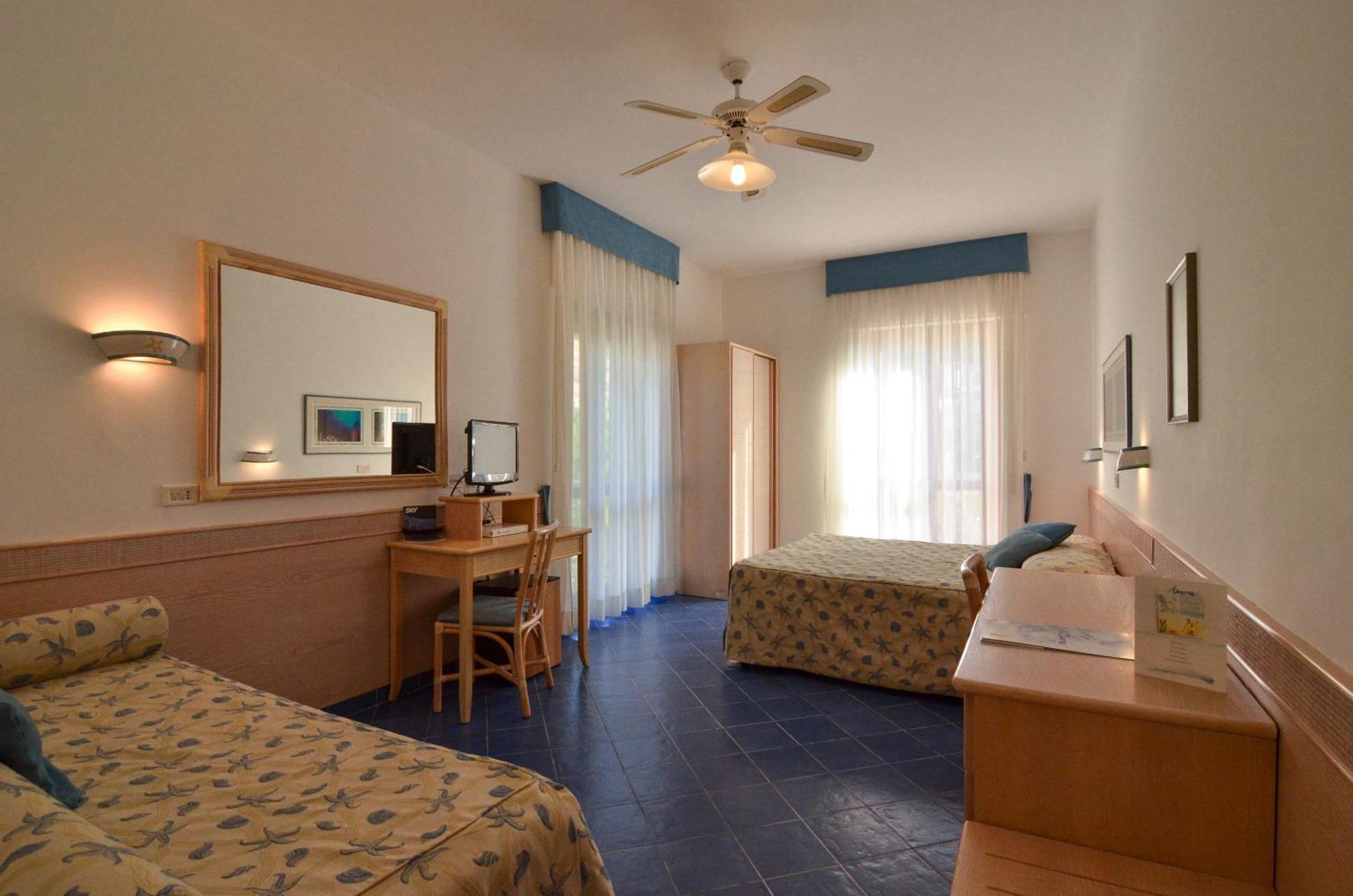 Hotel Aurora Sperlonga Luaran gambar