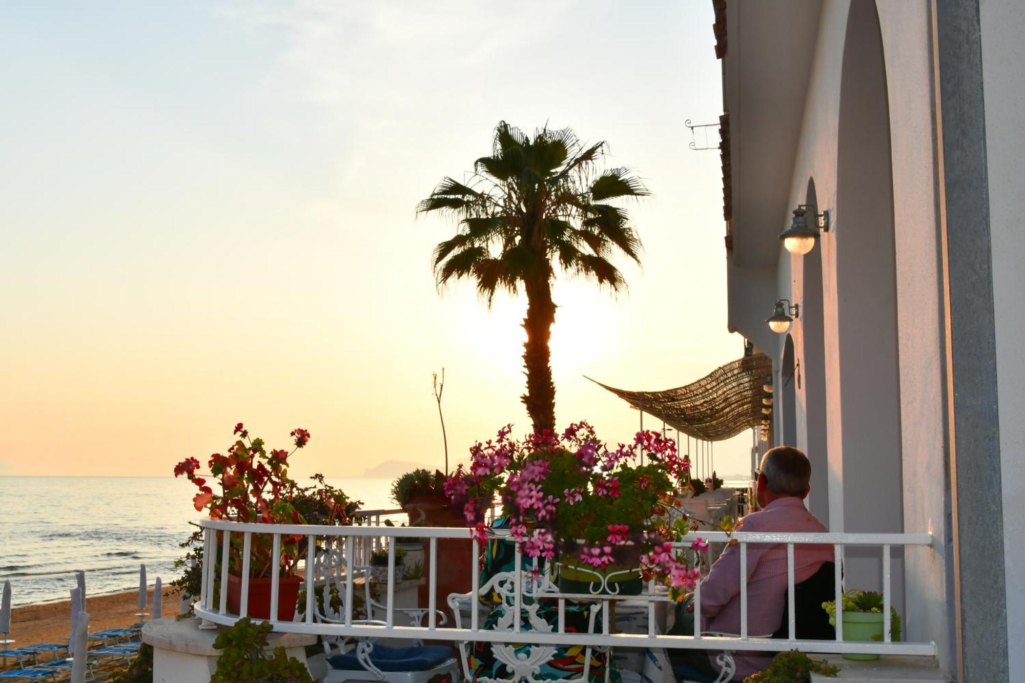Hotel Aurora Sperlonga Luaran gambar